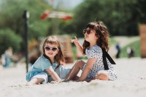 okulary przeciwsloneczne dla dzieci